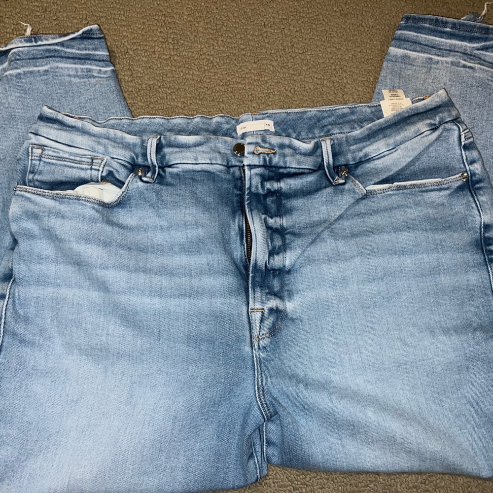 GOOD AMERICAN SIZE 20 high rise good legs jean